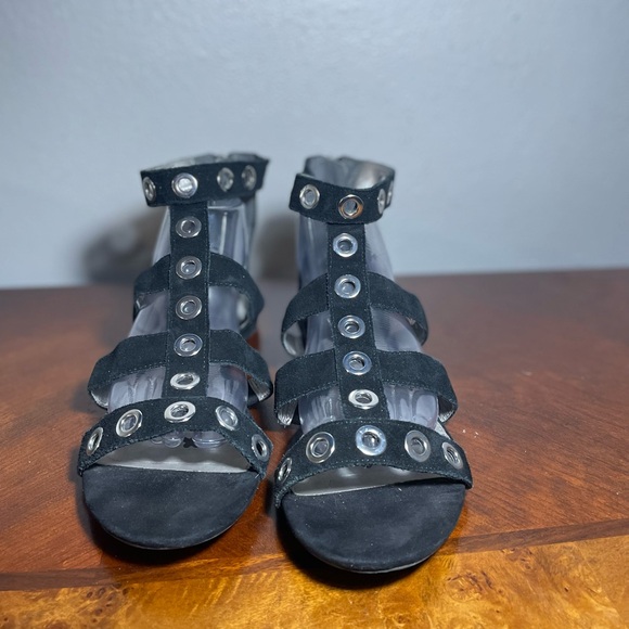 Sam Edelman Gladiator Sandal with silver grommets and zipper closure - Picture 3 of 7